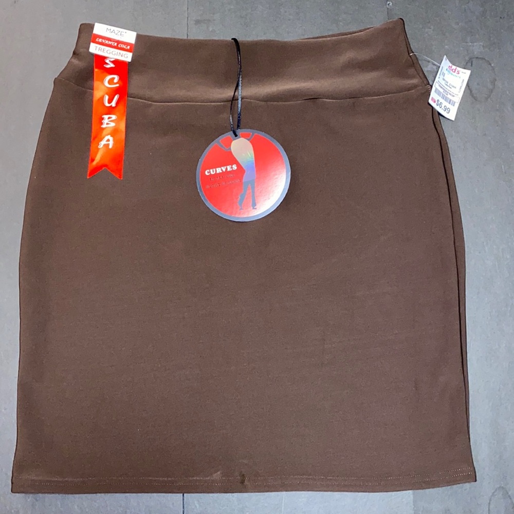 Maze Collection XLP Levanta Cola Tregging Skirt